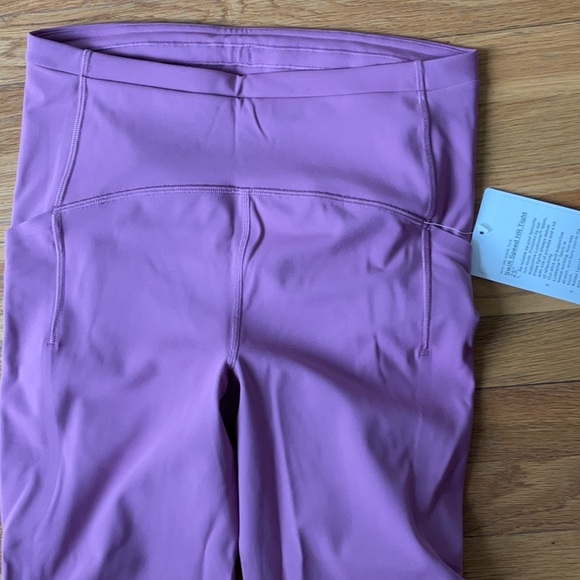 New NWT Lululemon leggings beautiful rose 🌹 color - Picture 3 of 7